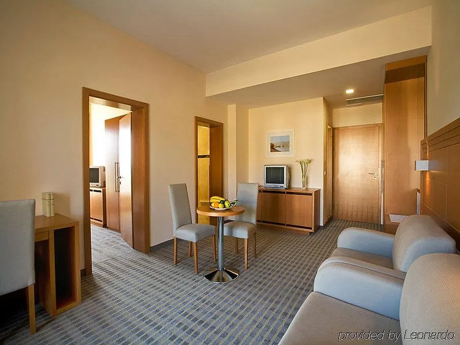 Hotel Sunny Krk By Valamar Krk Town